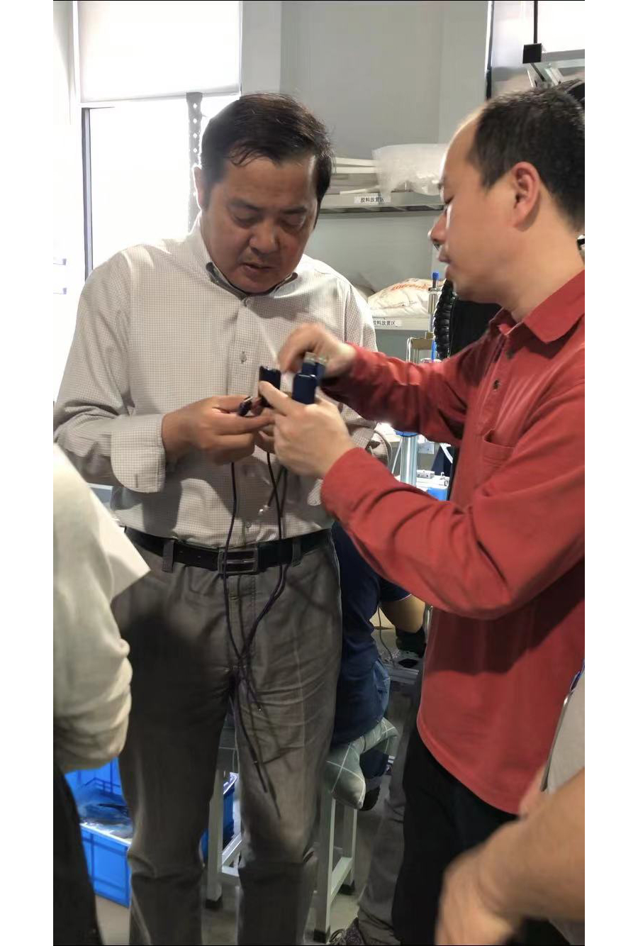 現場討論產品圖